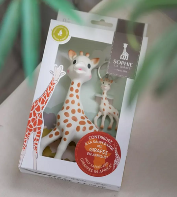 Sophie The Giraffe Teether and Keychain Gift Pack
