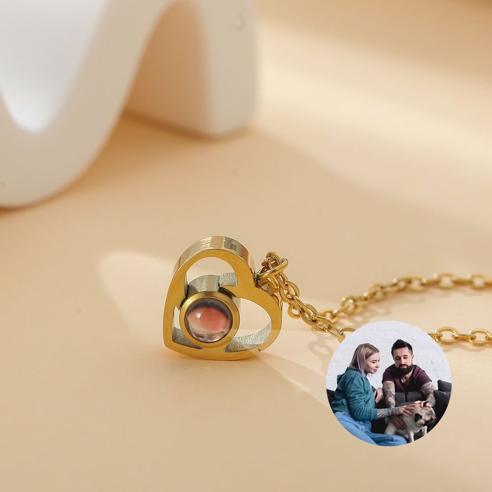 Personalised sweetheart necklace with hidden photo projection – romantic gift for her