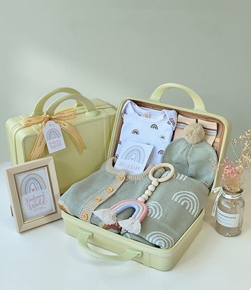 11-Piece Newborn Baby Gift Basket Rainbow 3-6 months