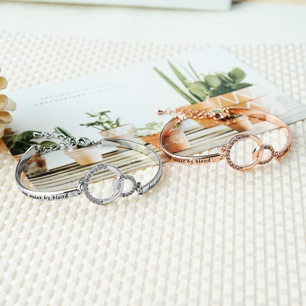 Interlocking Circle Bracelet – Meaningful Friendship & Family Message Bangle