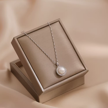 Handmade S925 Silver Halo Freshwater Pearl Necklace