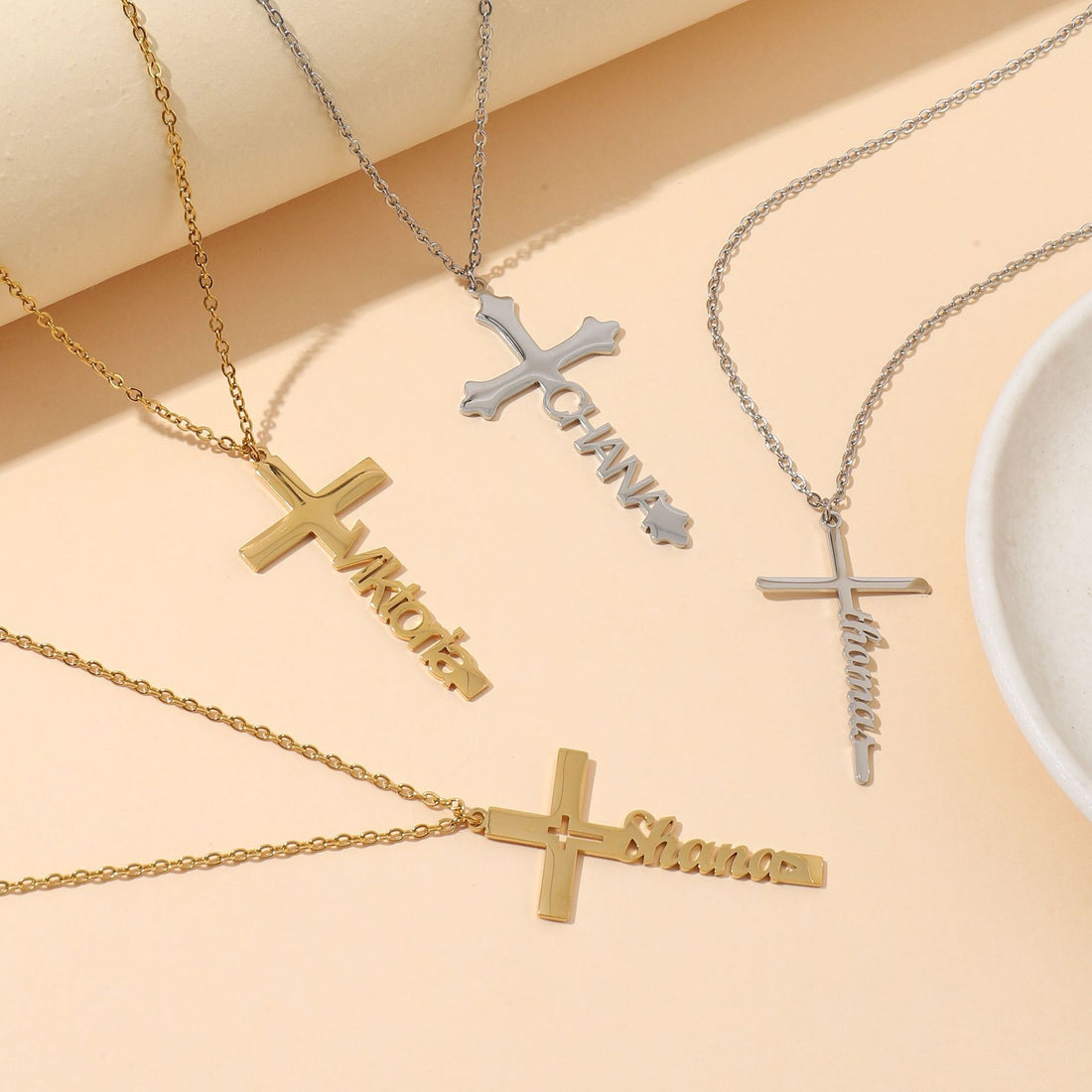 Personalised cross necklace with engraved name – meaningful gift of faith