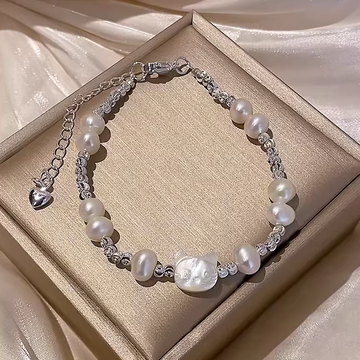 Handmade cat pearl bracelet with natural freshwater pearls and cute kitty charm
