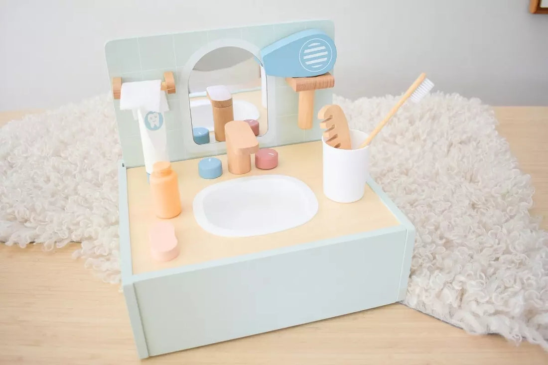 Tooky Toy Wooden Toiletery Bathroom Play Set